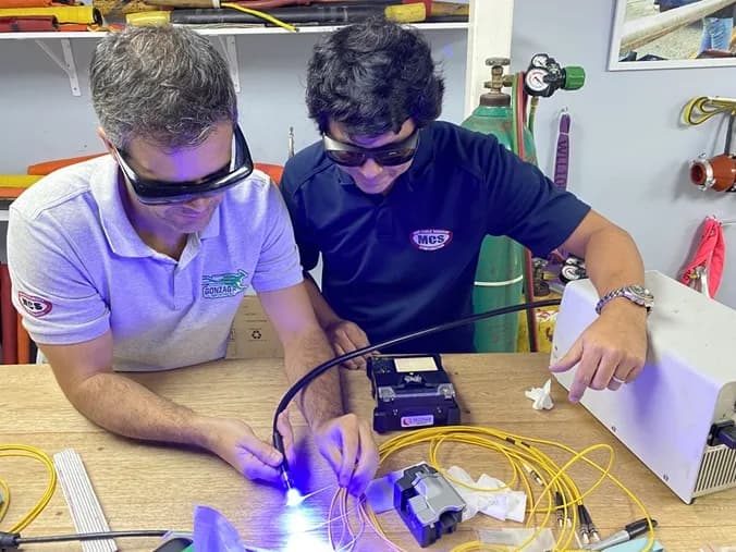 Montaje eléctrico industrial de media y baja tensión en faena minera — L.A. Ingeniería Chile